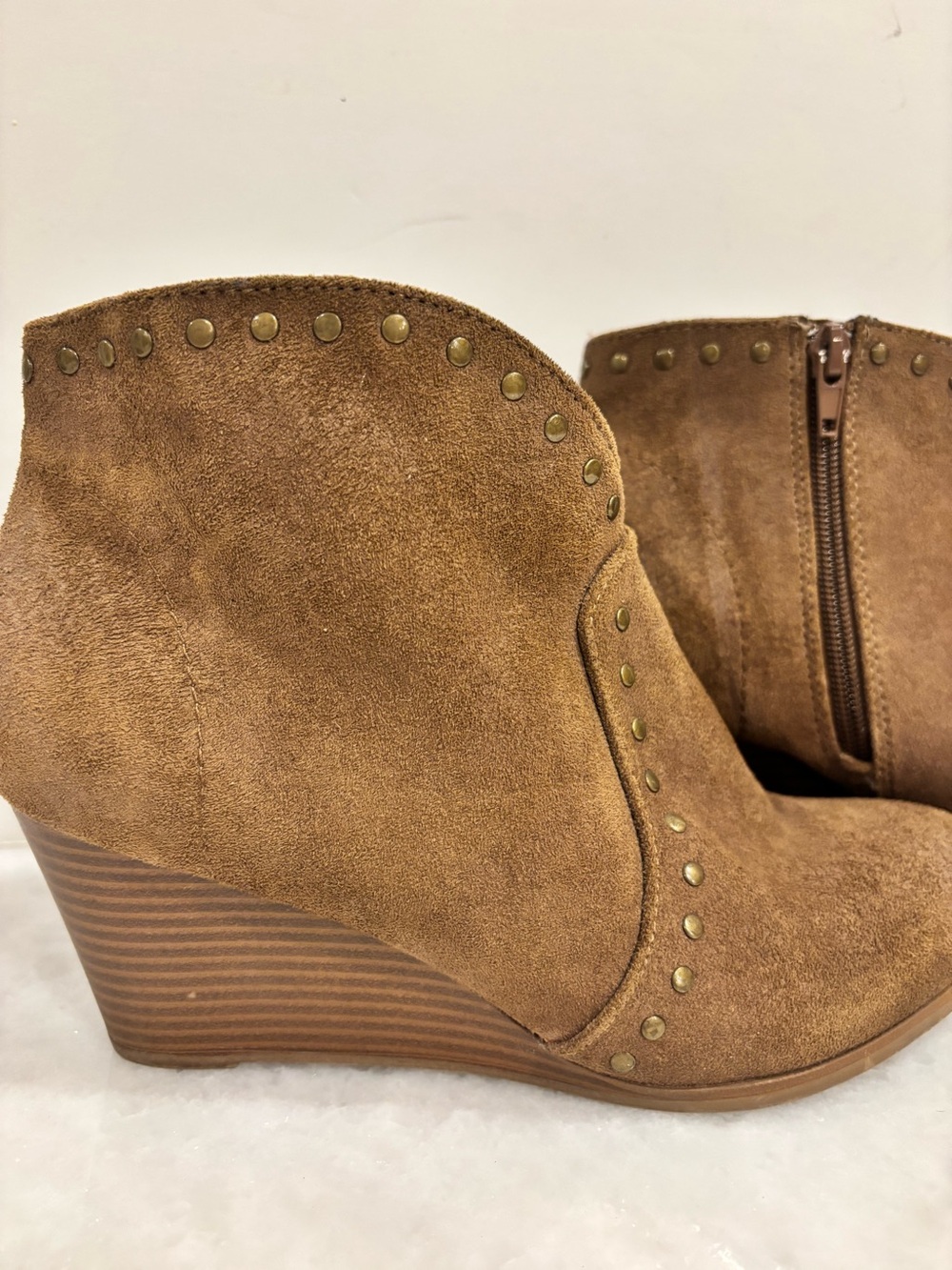 No Parking Linnett Brown Suede Studded Wedge Booties size 8